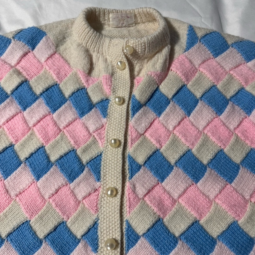 Hand Knit Diamond Basket Weave Cardigan Vintage Granny Chic Easter Cottagecore - Picture 7 of 7